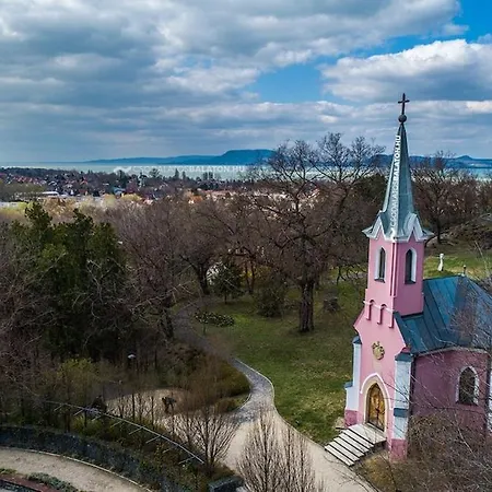 Valeria Vendeghaz Balatonboglar * Balatonboglar