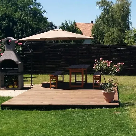 Valeria Vendeghaz Balatonboglar Apartment *